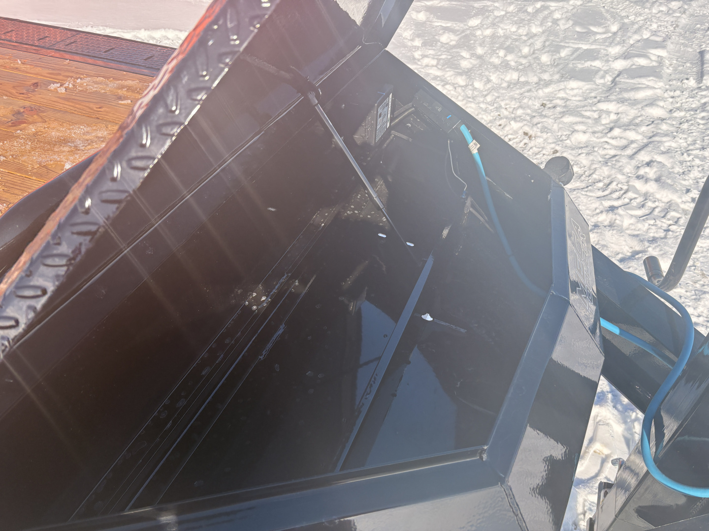 EHZ 102''X 20' EQUIPMENT HAULER W/MAX RAMPS 14000LB GVWR - Image 2