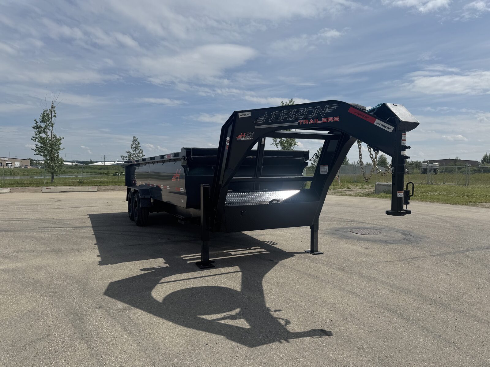 HZX 83''X18' H.D GOOSENECK DUMPBOX W/3' HIGH SIDES 22,400LBS GVWR