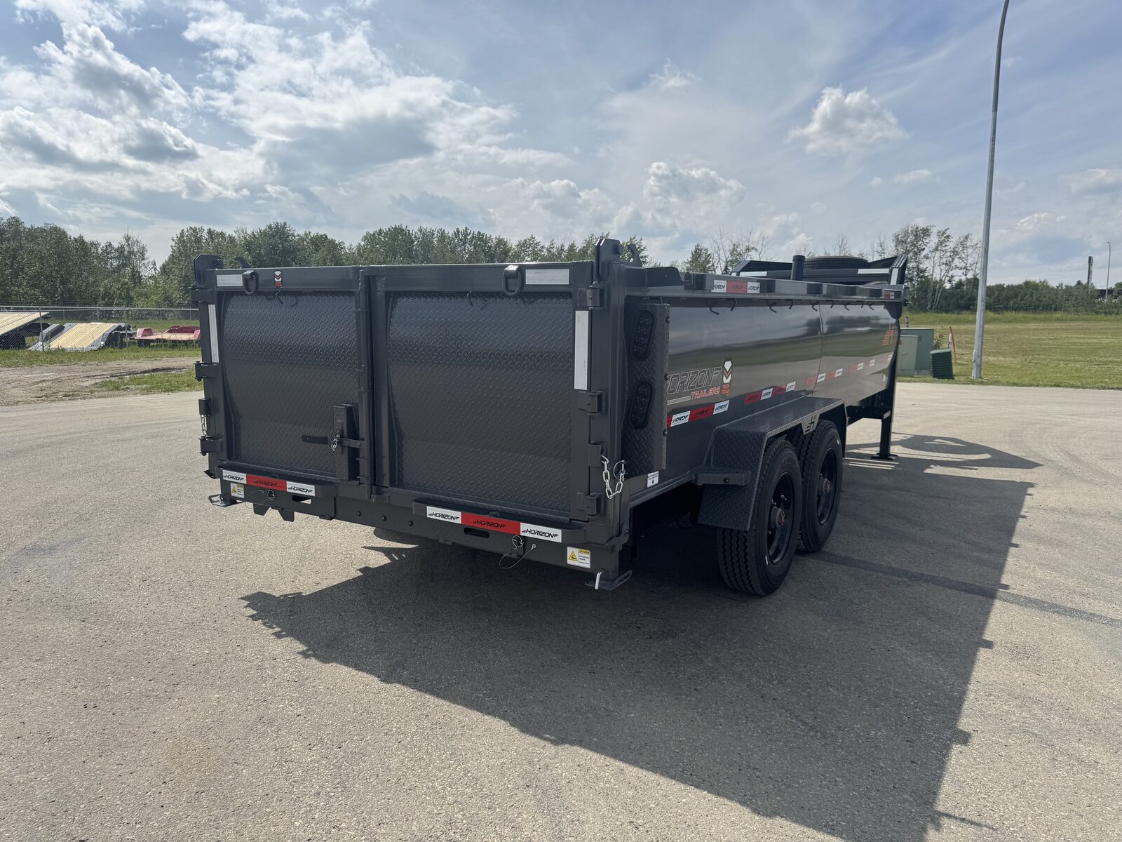 HZX 83''X18' H.D GOOSENECK DUMPBOX W/3' HIGH SIDES 22,400LBS GVWR - Image 7