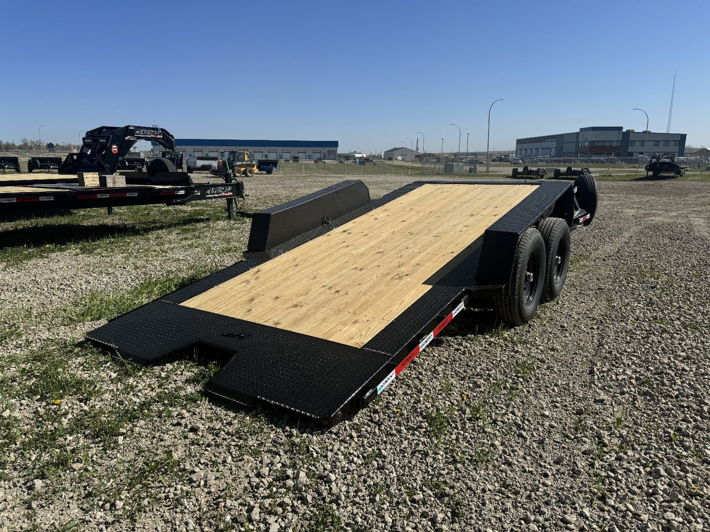 ETZ 83''X20' TILTDECK TRAILER w/TORSION AXLES 14000 GVWR - Image 12